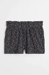 Short "H&M" - De algodón negro con pintitas