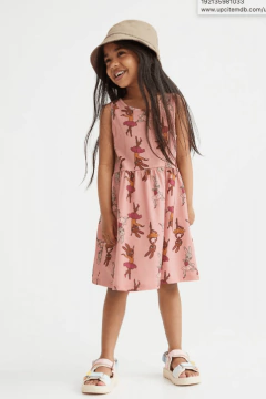 Vestido H&M - Rosa con conejas bailarinas en internet