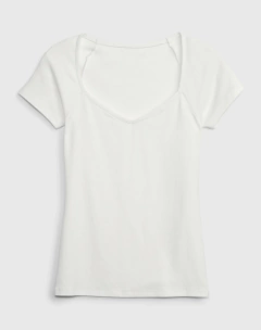 Remera "Gap" - Blanca, de algodón, escote corazón, súper larga. De adultos