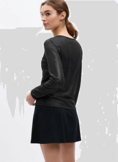 Remera "Gap" - Negra con brillitos, manga larga en internet