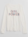 Remera "GAP". Manga larga, blanca con "Girl Power", multicolor