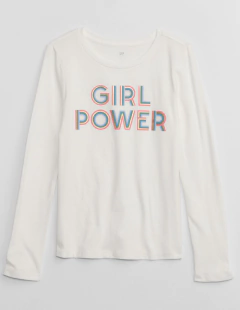 Remera "GAP". Manga larga, blanca con "Girl Power", multicolor