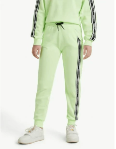 Jogging "Justice" - De algodón con frisa, verde flúo vivo con logo "Justice Sports" en internet