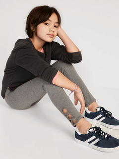 Calza "Old Navy". Gris con recortes abajo en internet