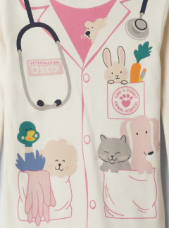 Pijama "Gap". 2 piezas algodón crudo/rosa con disfraz doctora estampado en internet