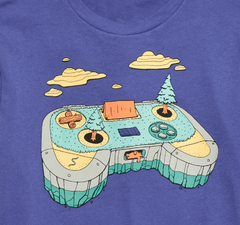 Remera "Old Navy" - Violeta con joystick en internet