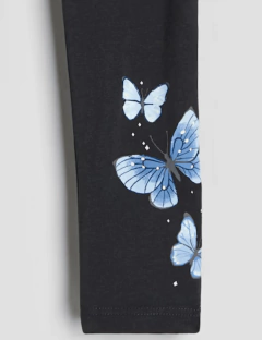 Calza "H&M " - Gris oscura con mariposas estampadas lilas - Lupeluz