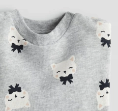 Buzo "H&M" - Sin frisa, gris con ositos blancos y moño negro en internet