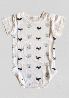 Imagen de Conjunto "Old Bunch" - 2 piezas, blanco con ballenas en azul