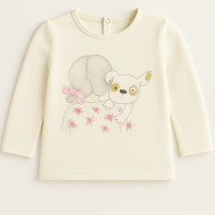 Remera "Old Bunch" - Manga larga, cruda con nena y perro estampado - comprar online