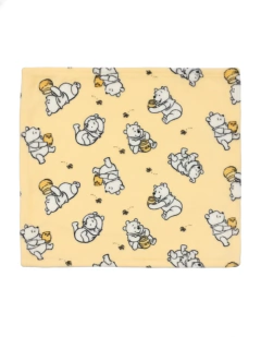 Manta "Disney" - De peluche amarilla con Winnie Pooh en internet