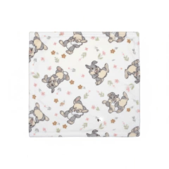 Manta "Disney" - De peluche blanca con conejo gris y flores en internet