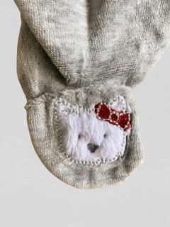 Ranita "Old Bunch" - De plush gris con perritos bordados en los pies - comprar online