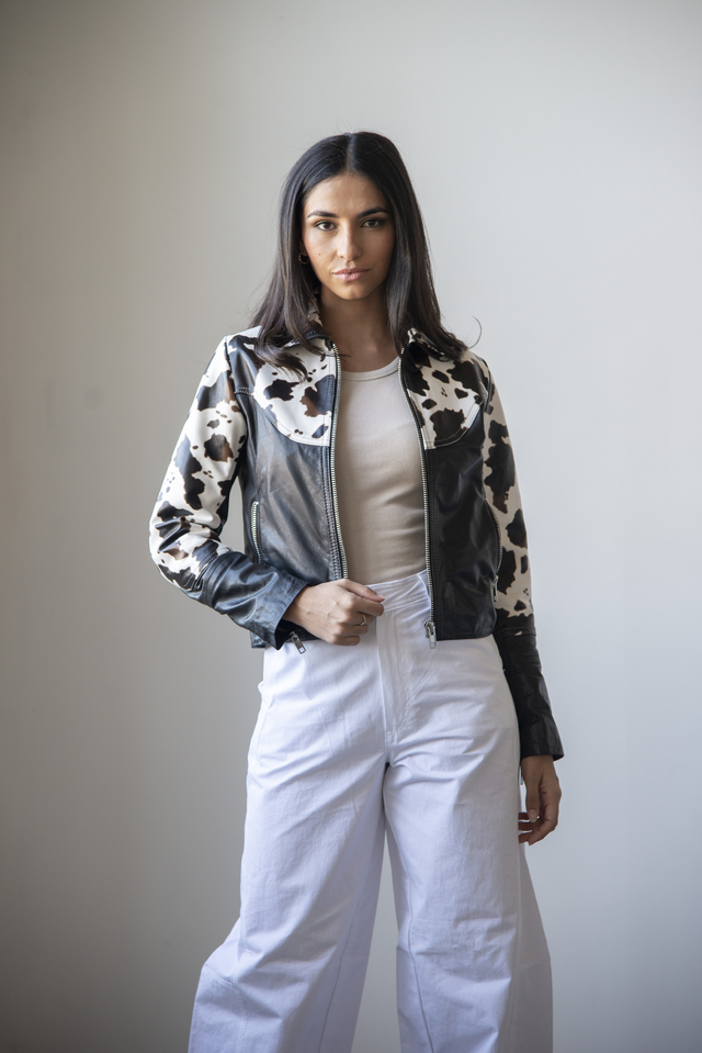 Campera Sakura Cow Print thumbnail 2