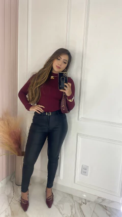 Calça Resinada na internet