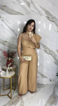 Macacão Luxo na internet