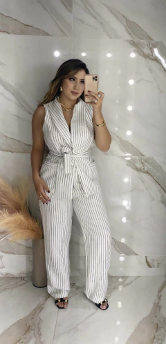Conjunto Alfaiataria- Colete com Faixa + Calça- Risca de Giz - loja online