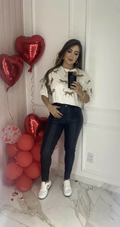 Calça Resinada - comprar online