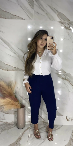 Calça Alfaiataria Cenoura - Zíper na barra - comprar online