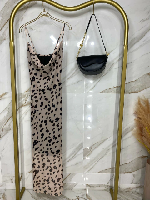 Vestido Tule Cow Print - Decote degagê - comprar online