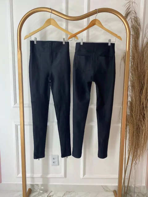 Calça Prada - Zíper na Barra