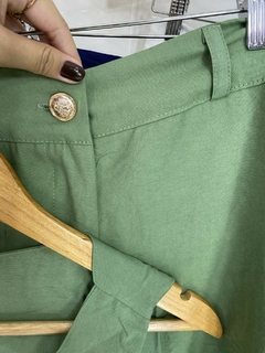 Conjunto Short e Colete Marrant - Botões Dourados