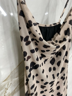 Vestido Tule Cow Print - Decote degagê - comprar online