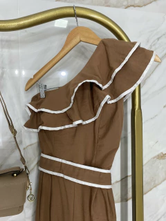 Macacão Babados c/ faixa - bicolor na internet