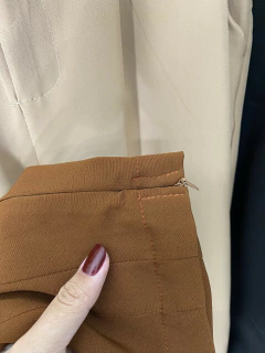 Imagem do Calça Alfaiataria Cenoura - Zíper na barra