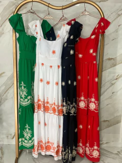 Vestido Bordado Crochê