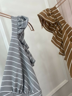 Vestido Alça Babados - Risca de Giz na internet