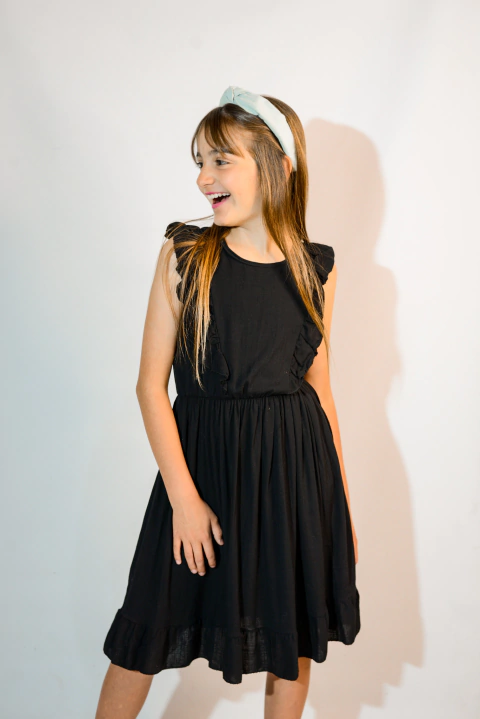 Vestido de lino con volado en pecho