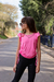 Remera con volados y accesorios de cadenita en internet