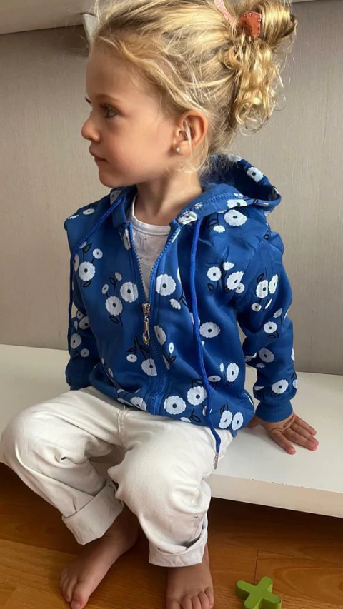 Campera frisada importada de nena MARGARITA calidad excelente