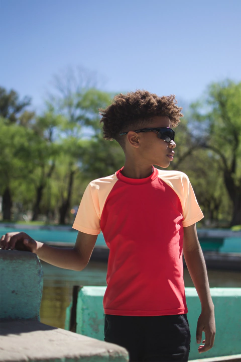 Remera con filtro uv manga corta de varon con certificado oficial (fpv +50) art. 04