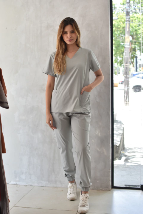Scrub Basic Jogger - Cinza Gelo - comprar online