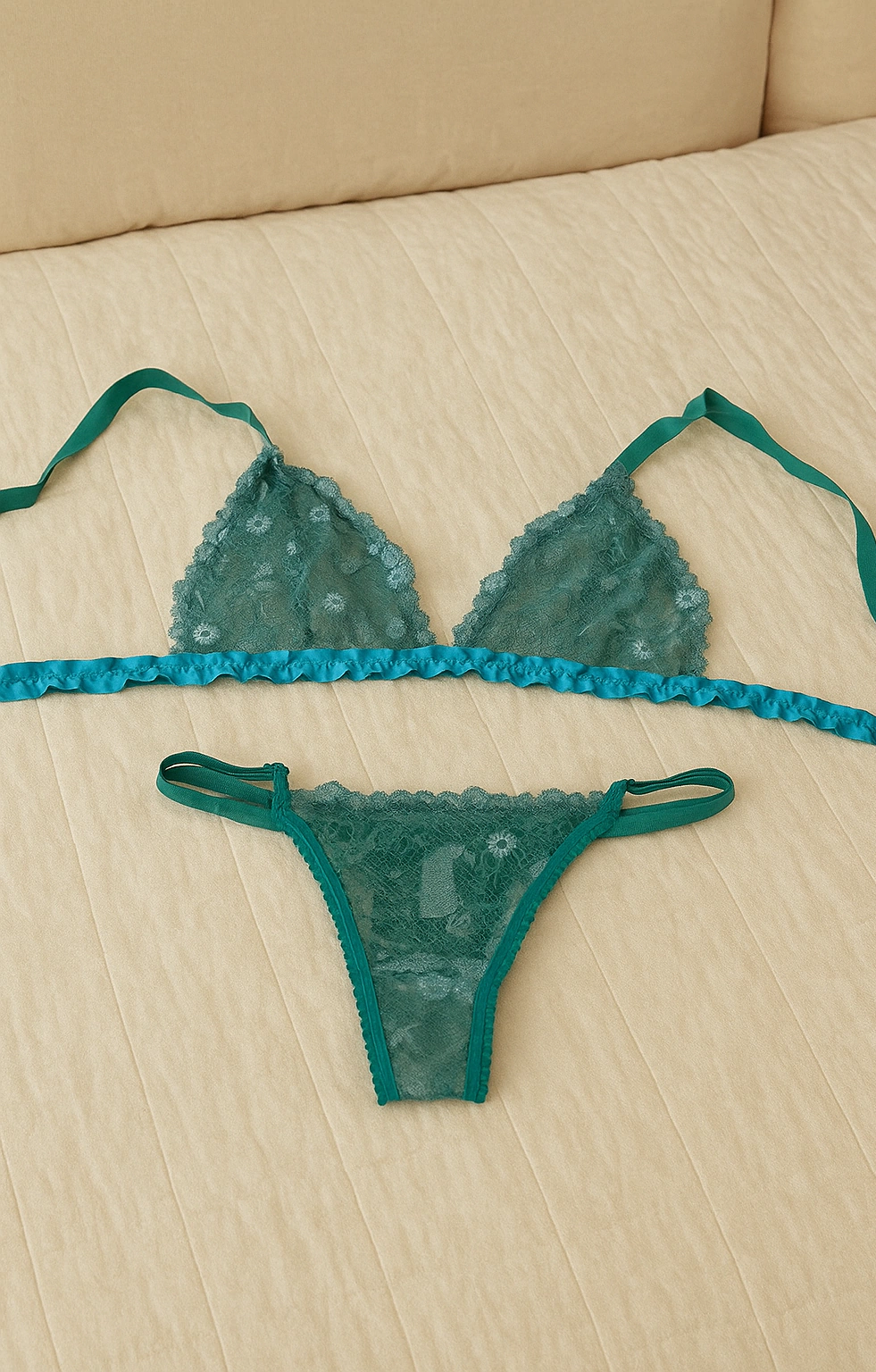 Conjunto encaje celeste - Jesús Fernandez