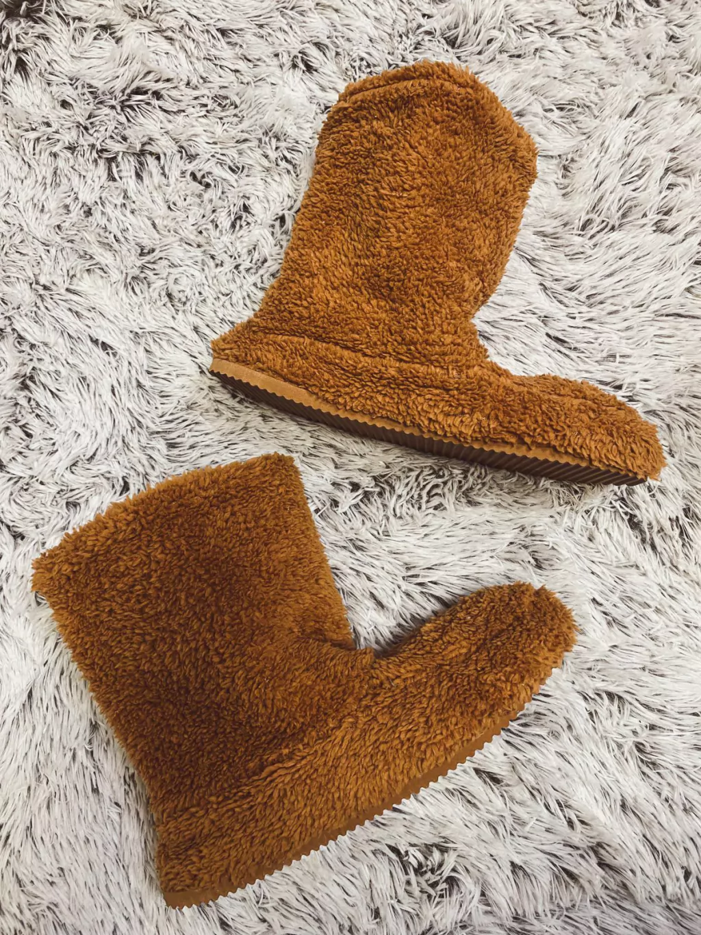 Bota de peluche camel