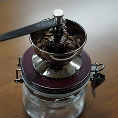 Molinillo de Café Hario "Canister" - Padre Coffee 