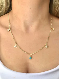 COLAR LONGO COM PINGENTES VARIADOS FOLHEADO EM OURO 18K - comprar online