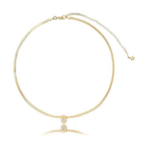 Colar com design de malha e pingente de zircônia no meio folheado em ouro 18k