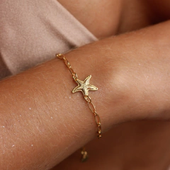 Pulseira elos com estrela do mar no meio folheado em ouro 18k
