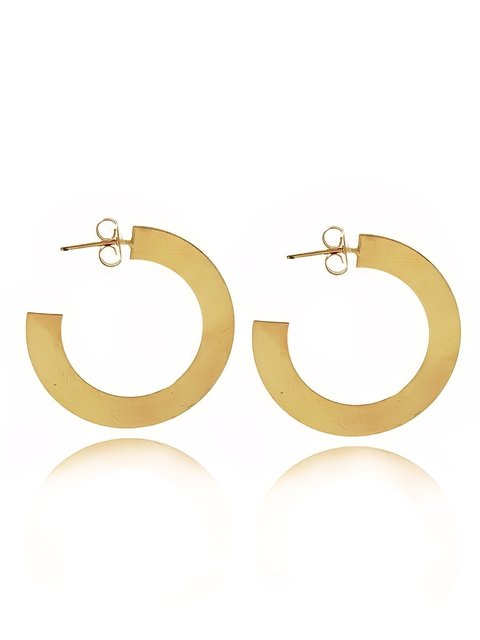 Brinco em formato de argola grossa lisa folheado em ouro 18k