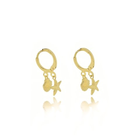 Brinco de argolinha com concha e estrela do mar folheado em ouro 18k