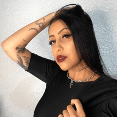 Colar corrente grossa com letra inicial personalizado folheado em prata na internet