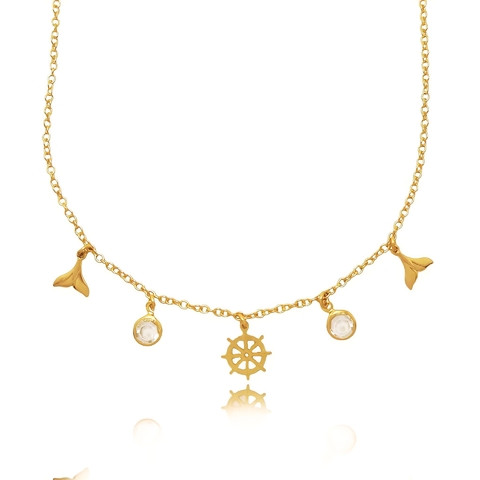 Colar com calda de sereia cristais e roda do leme folheado em ouro 18k