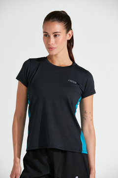 REMERA ANUKIS BLACK BLUE