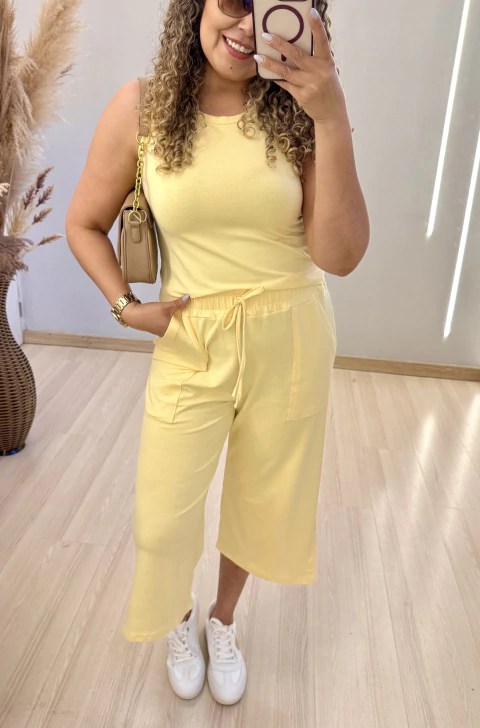 Conjunto Pantacourt Moletinho - AMARELO