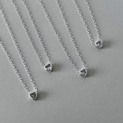 Collar corazón e iniciales