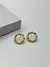 Brinco circulo trabalhado banhado a ouro 18k